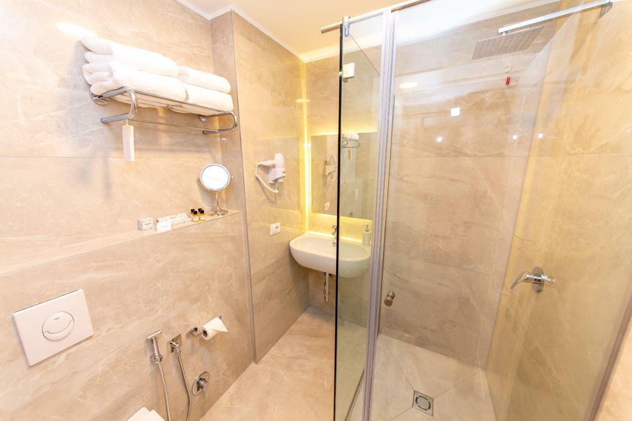 Light Hotel Yzberishti Dış mekan fotoğraf